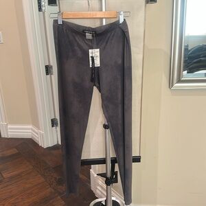NWT! Happening in the Present Gray Leggings
